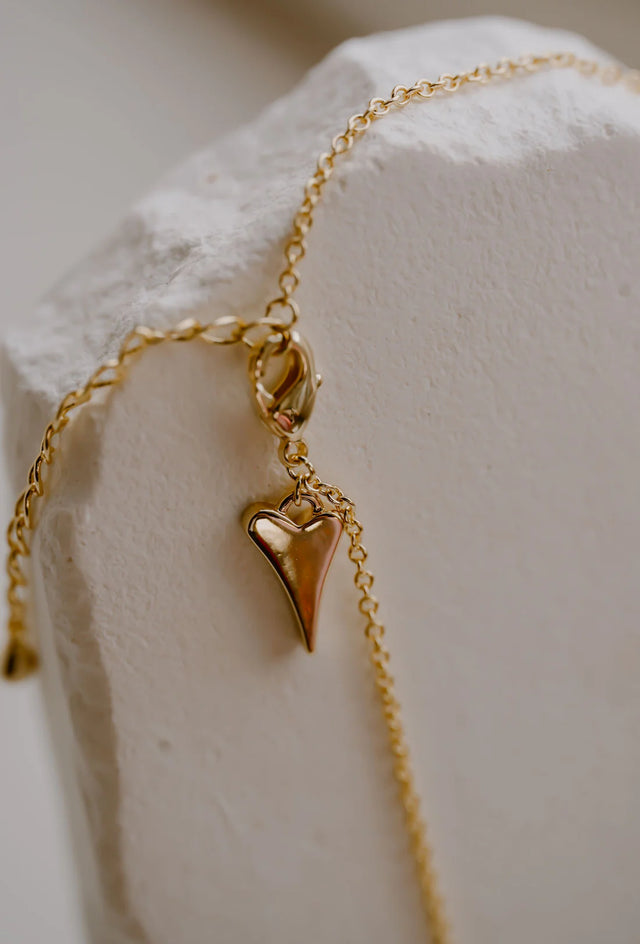 Miss Dee Yellow Gold Small Solid Heart Bracelet