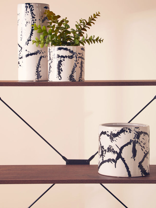 Sorrell Black/White Planter - Small