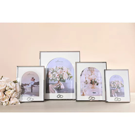Arch 4' x 6' Photo Frame with Rings