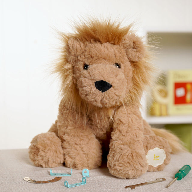 Leo The Plush Sitting Brown Lion - 23cm