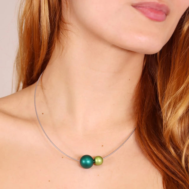 Frost Aura Ball Necklace - Green