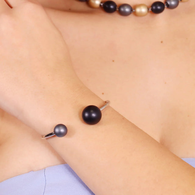 Frost Aura Ball Bangle Cuff - Black