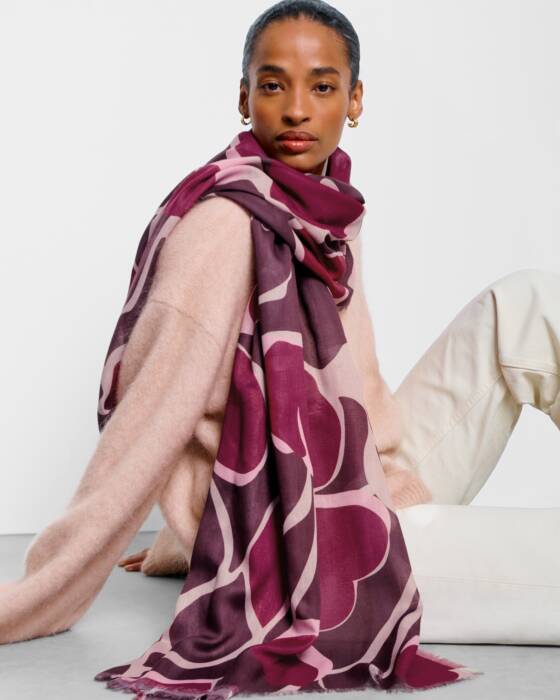 Katie Loxton Printed Heart Scarf - Cherry