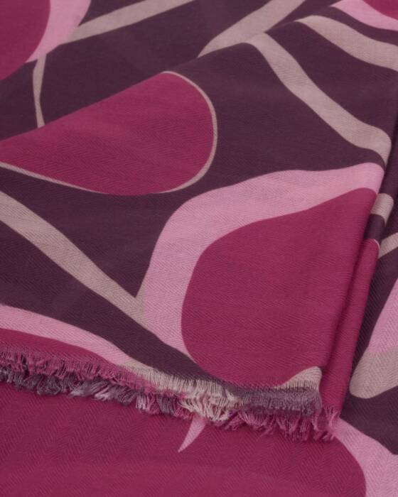 Katie Loxton Printed Heart Scarf - Cherry