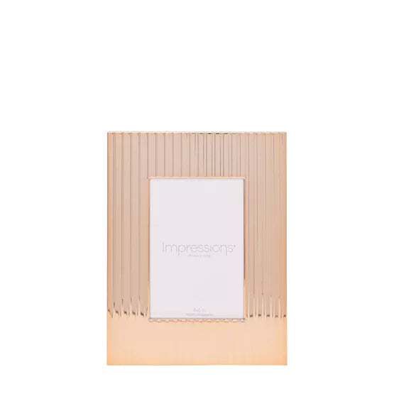 Gold 4' x 6' Photo Frame