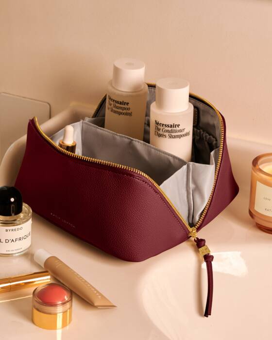 Katie Loxton Medium Fold Out Make Up / Wash Bag - Cherry