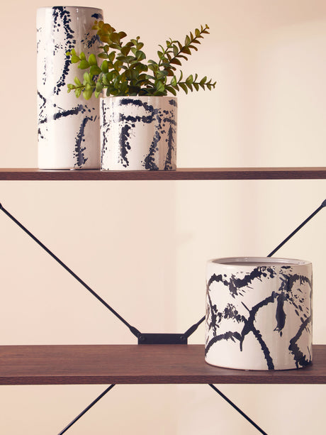 Sorrell Black/White Planter - Small