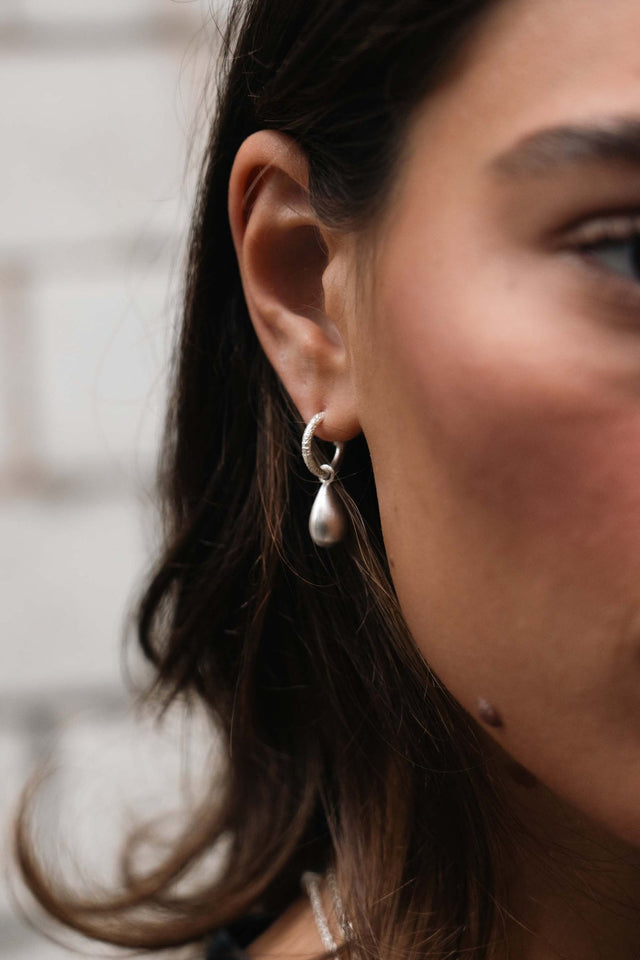 Tutti Pebble Earrings - Gold