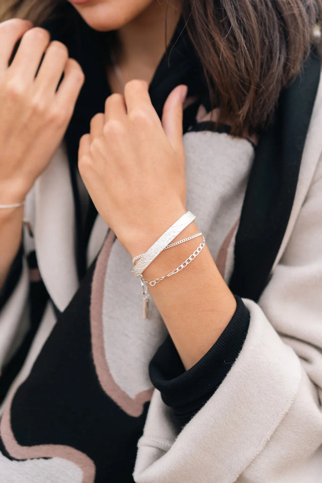 Tutti Breathe Bangle - Silver