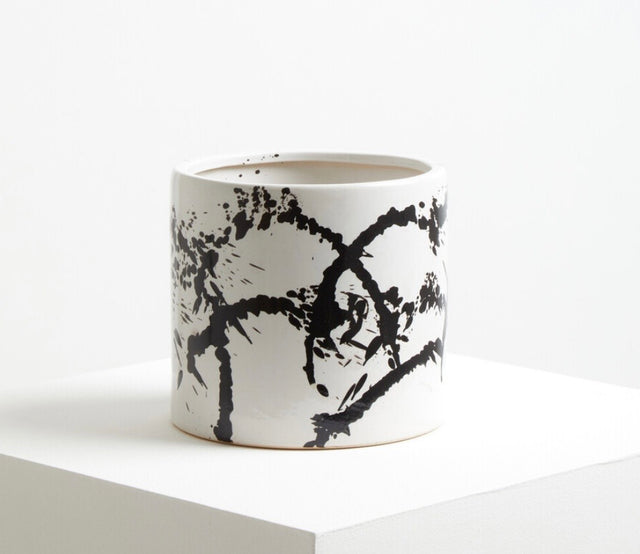 Sorrell Black/White Planter - Large