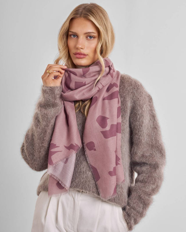 Katie Loxton Printed Scarf - Large Leopard - Light Pink/Dust