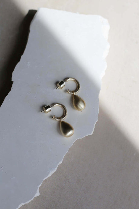 Tutti Pebble Earrings - Gold