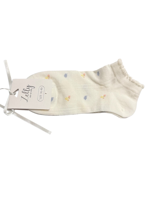 Off White Spot with Ruffle Trim Trainer Socks