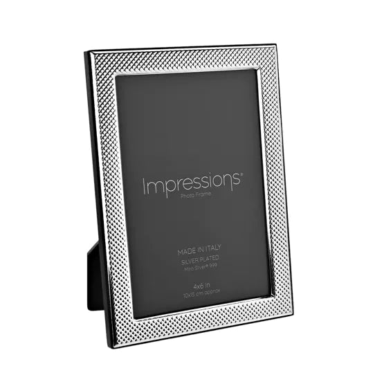 Silver Textured 4' x 6' Photo Frame