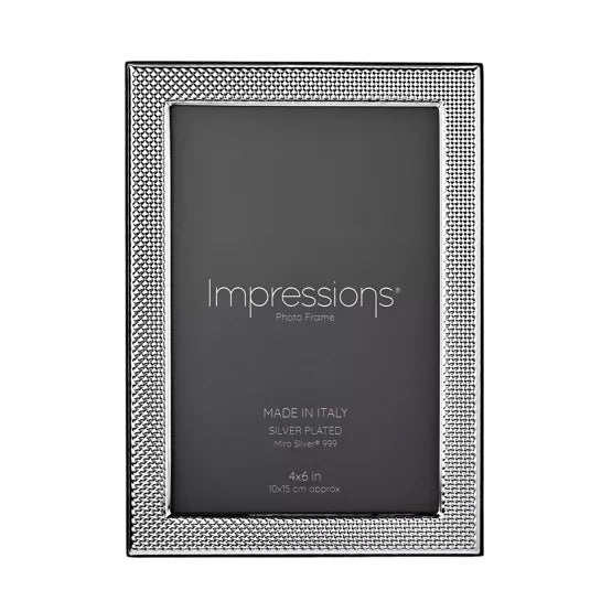 Silver Textured 4' x 6' Photo Frame