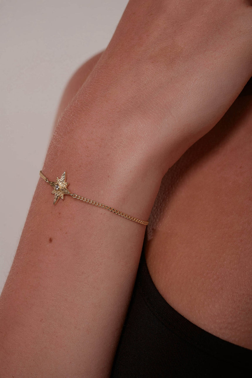 Tutti Faith Star Bracelet Gold