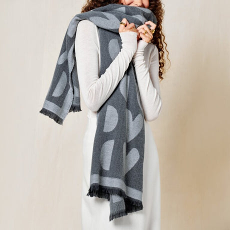 Katie Loxton Large Heart Blanket Scarf - Charcoal/Whi